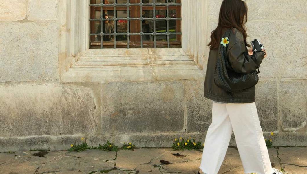 lightweight jacket travel fashion