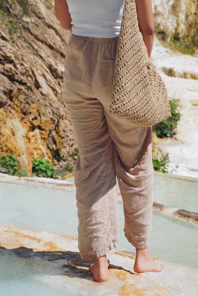 Whie Tshirt wit Linen Pants